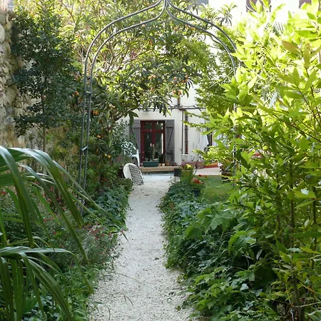 Oda ve Kahvaltı Maison 225 4*